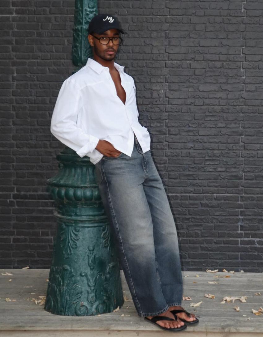 Mens Baggy Fit Men  Jeans...