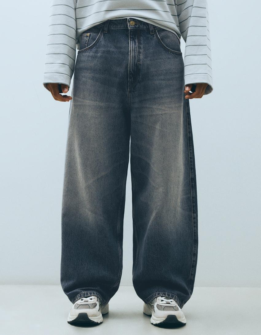 Mens Baggy Fit Men  Jeans...