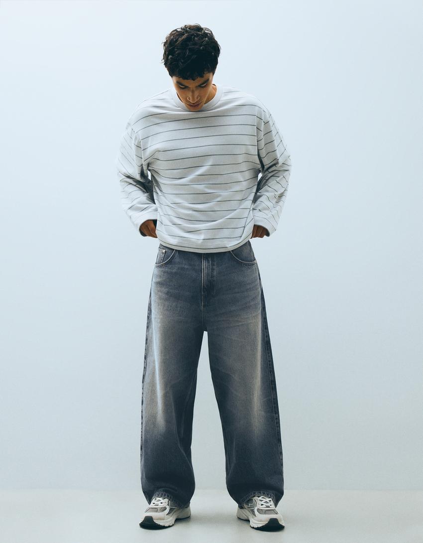 Mens Baggy Fit Men  Jeans...