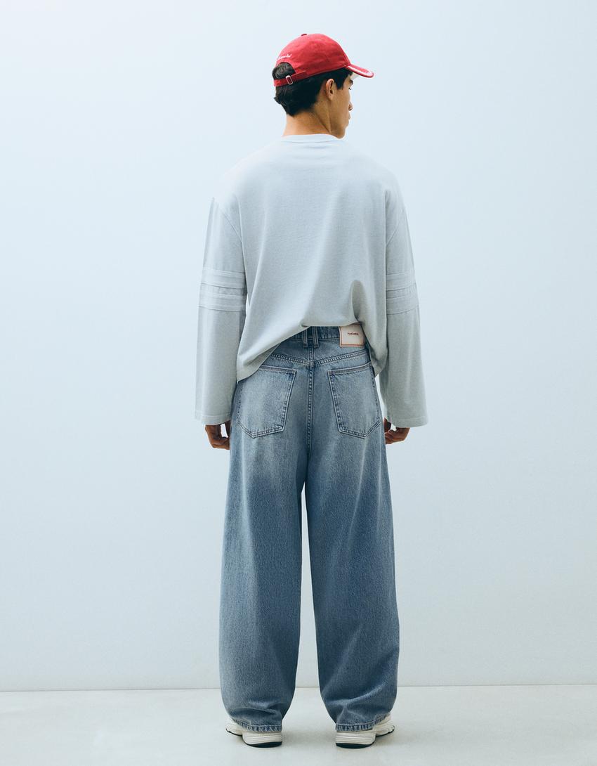 Mens Baggy Fit Men  Jeans...
