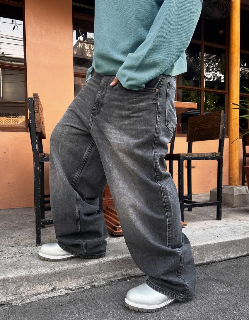 Mens Baggy Fit Men  Jeans...